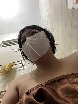 Hachi Sweetbabie  online show from May 10, 2026, 11:04 am