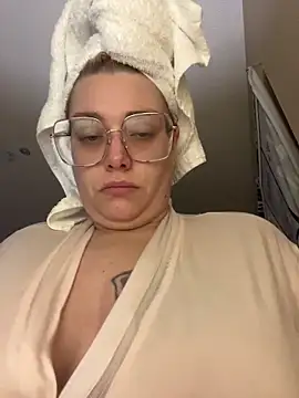 Lalalynn online show from March 25, 2026, 2:23 pm