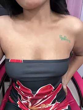 LeisyXO online show from February 10, 2026, 7:07 pm