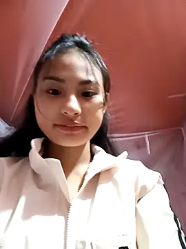 trieungoclnt online show from November 2, 2025, 2:25 am