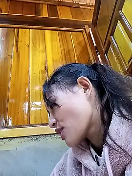 trieungoclnt online show from November 6, 2025, 4:02 am