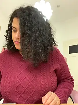 Snapshot of Curvydesifromgermany chatting on October 10, 2025, 12:37 pm Curvydesifromgermany online show from October 10, 2025, 12:37 pm