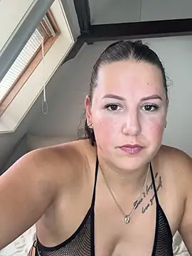 xlinastarrx online show from July 16, 2026, 8:53 am