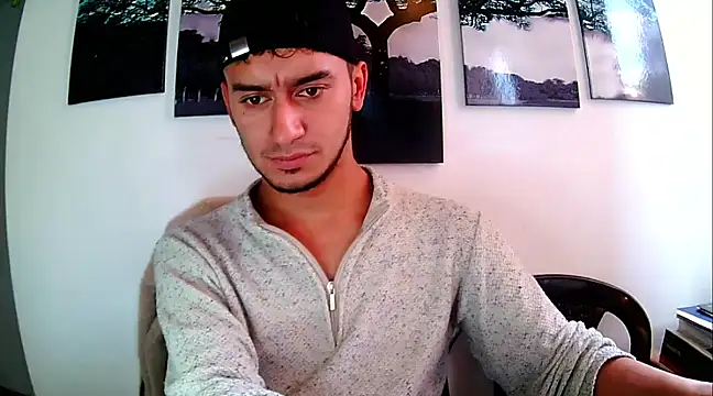 Snapshot of Kevin_Torres chatting on February 26, 2025, 5:39 pm Kevin Torres online show from February 26, 2025, 5:39 pm