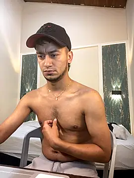 Snapshot of Kevin_Torres chatting on September 13, 2025, 1:44 pm Kevin Torres online show from September 13, 2025, 1:44 pm