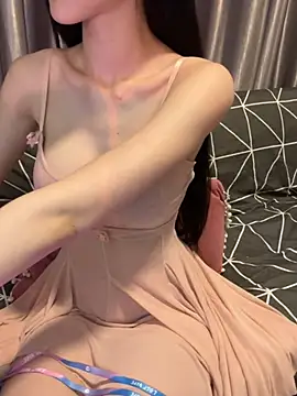 Snapshot of Almiraa68 chatting on February 26, 2025, 6:37 am Almiraa68 online show from February 26, 2025, 6:37 am