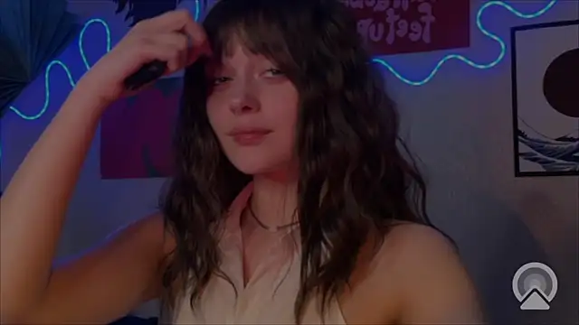 Emilia0 0 7 online show from March 7, 2026, 8:39 pm