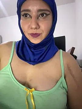 Snapshot of hannahayat chatting on June 20, 2026, 2:14 am hannahayat online show from June 20, 2026, 2:14 am