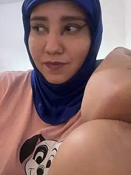 Snapshot of hannahayat chatting on July 3, 2026, 3:40 pm hannahayat online show from July 3, 2026, 3:40 pm