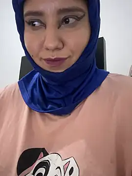 Snapshot of hannahayat chatting on July 4, 2026, 3:45 am hannahayat online show from July 4, 2026, 3:45 am