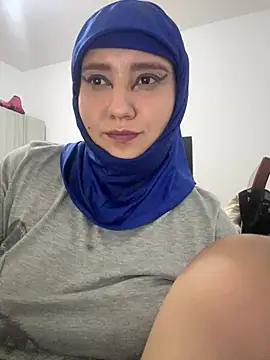 Snapshot of hannahayat chatting on July 5, 2026, 3:56 am hannahayat online show from July 5, 2026, 3:56 am