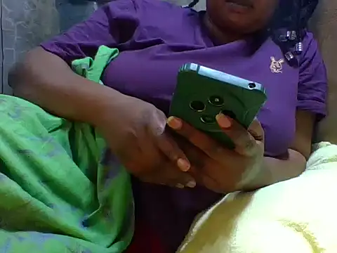 zoey10 online show from October 8, 2025, 7:55 pm