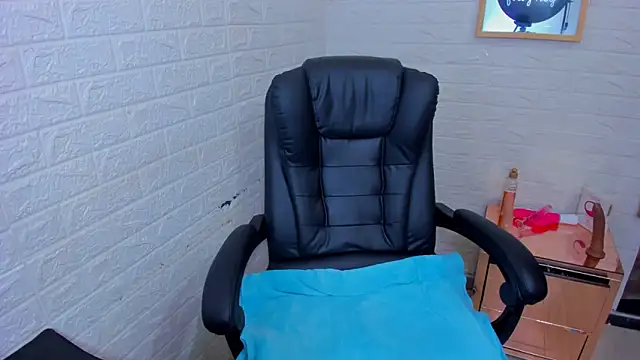 ImCrazzy online show from March 3, 2026, 2:56 pm