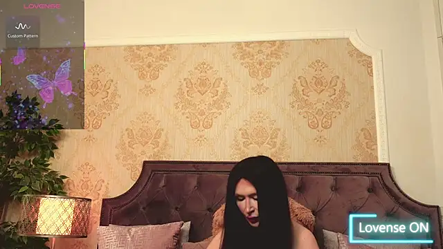 JaneDevine online show from April 11, 2026, 5:01 am