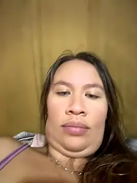Snapshot of Emiily_lee chatting on July 11, 2026, 10:44 pm Emiily lee online show from July 11, 2026, 10:44 pm