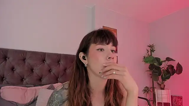 iriiina veneno online show from February 2, 2025, 4:00 pm