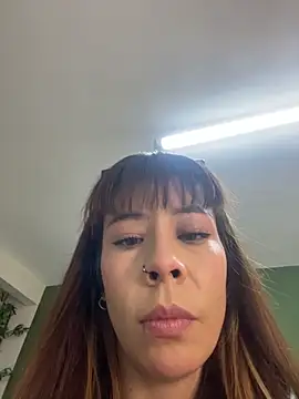 iriiina veneno online show from November 9, 2025, 3:10 pm