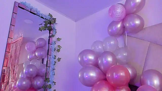 BonnieCute  online show from March 9, 2025, 2:43 pm