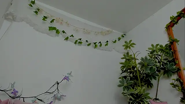 BonnieCute  online show from March 18, 2026, 11:52 pm