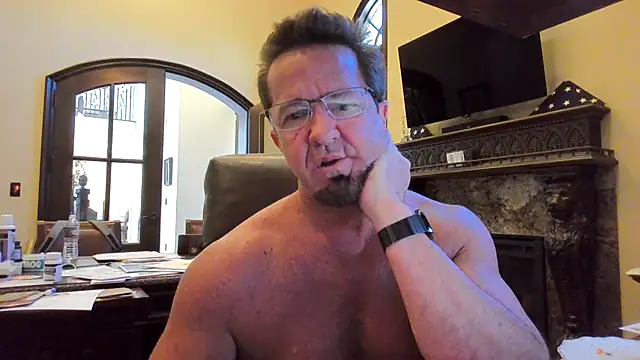 sluttydylan online show from April 21, 2026, 6:12 pm