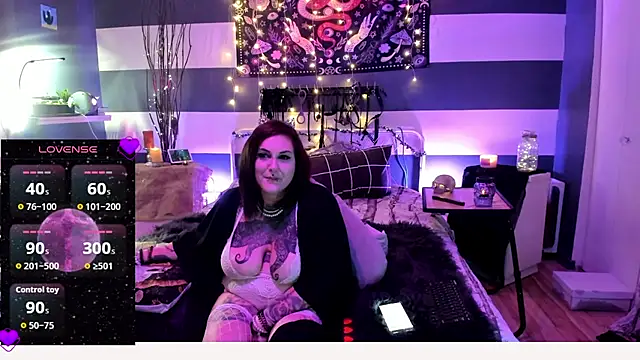 rivermoon1985 online show from September 20, 2025, 1:17 am
