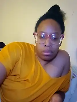 Snapshot of madamsensuale chatting on January 27, 2025, 11:54 pm madamsensuale online show from January 27, 2025, 11:54 pm