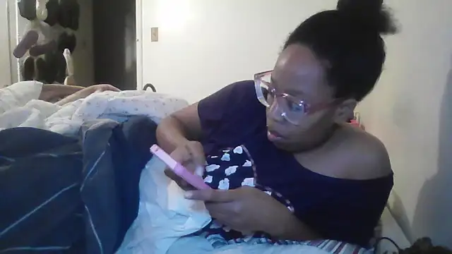 Snapshot of madamsensuale chatting on February 15, 2025, 2:58 am madamsensuale online show from February 15, 2025, 2:58 am