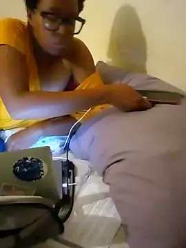 Snapshot of madamsensuale chatting on November 2, 2025, 1:19 am madamsensuale online show from November 2, 2025, 1:19 am