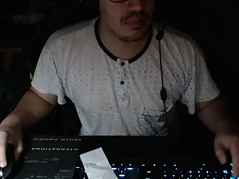 thealfawolf01 online show from May 30, 2026, 2:41 am