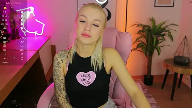 Crystal Barbie online show from December 23, 2024, 7:41 pm