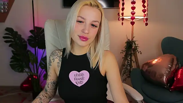 Crystal Barbie online show from February 20, 2025, 8:03 pm