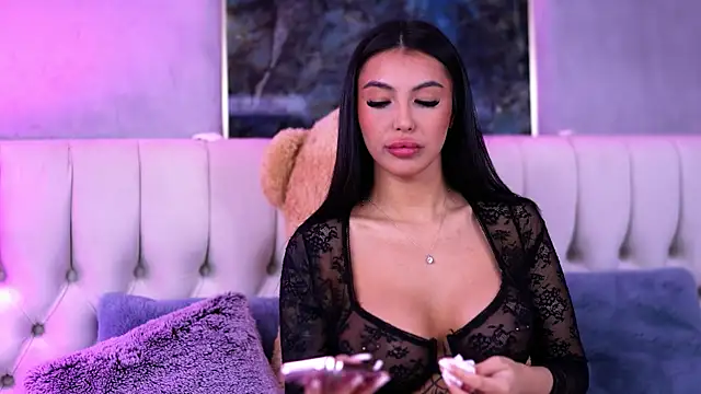 AishaDevoe online show from February 13, 2025, 8:45 pm