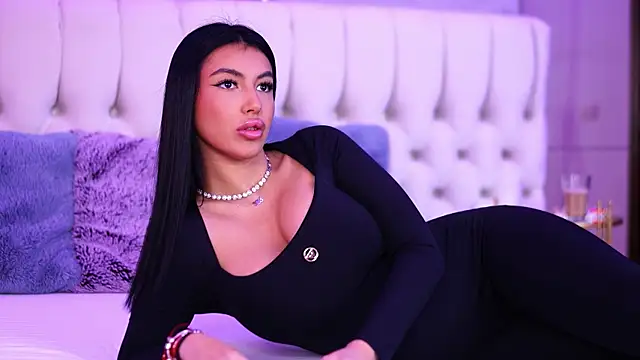 AishaDevoe online show from March 2, 2025, 7:45 pm