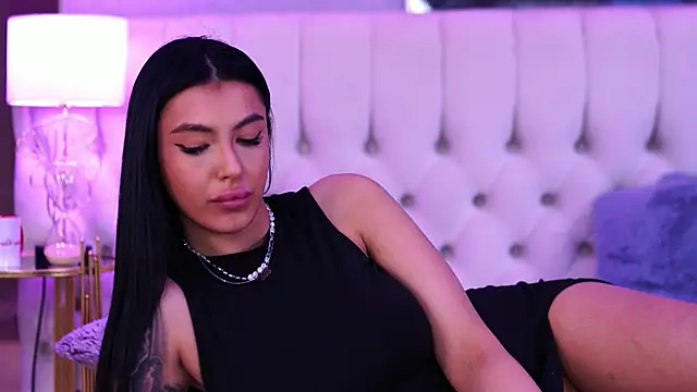 AishaDevoe online show from March 4, 2025, 10:49 pm