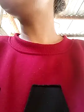 Snapshot of Sofia_xx2 chatting on March 13, 2025, 6:16 am Sofia xx2 online show from March 13, 2025, 6:16 am