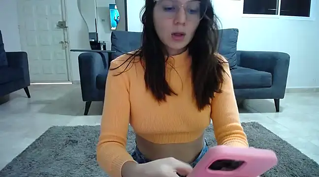 Snapshot of julianamorant chatting on March 20, 2025, 6:20 pm julianamorant online show from March 20, 2025, 6:20 pm