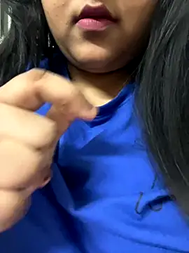 smile pretty online show from November 14, 2025, 7:45 pm