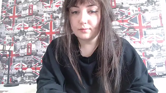 Lynylou online show from April 13, 2026, 11:37 am