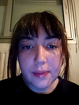 Lynylou online show from May 19, 2026, 3:02 am