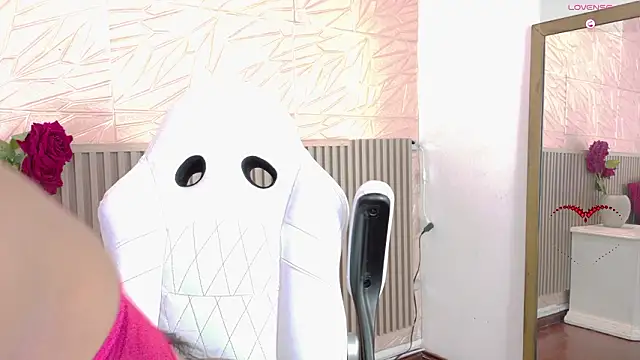 paula  cruzz online show from February 20, 2026, 9:15 pm