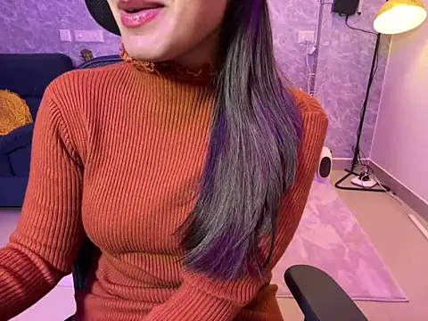 Snapshot of MidnightFlame chatting on December 20, 2024, 7:07 pm MidnightFlame online show from December 20, 2024, 7:07 pm