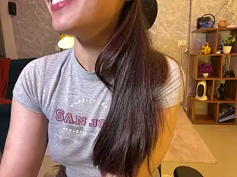 Snapshot of MidnightFlame chatting on January 9, 2025, 10:20 pm MidnightFlame online show from January 9, 2025, 10:20 pm