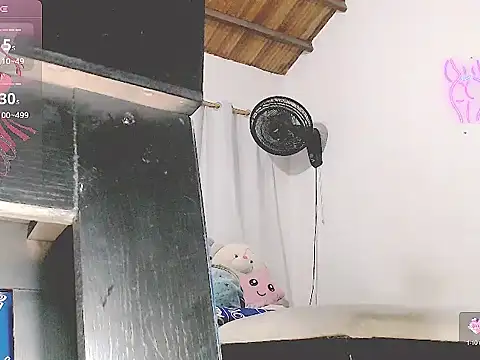 tifany19  online show from September 16, 2025, 12:44 am