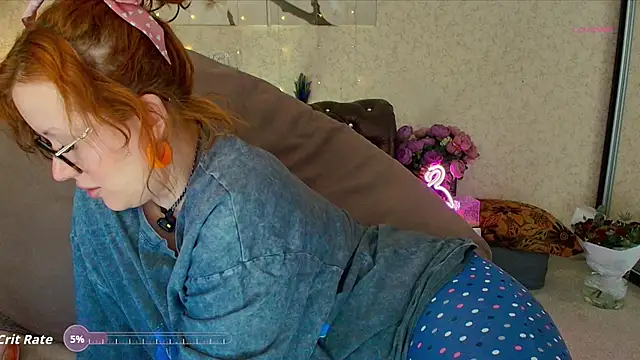 kate picture  online show from November 14, 2025, 9:57 pm