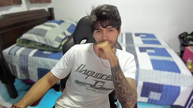 justin stark7 online show from January 7, 2025, 11:45 pm