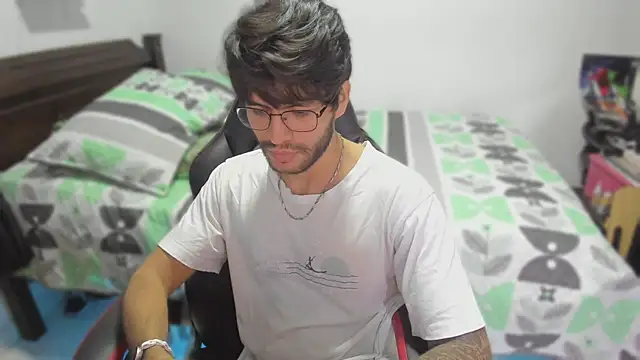 justin stark7 online show from February 27, 2025, 11:04 pm