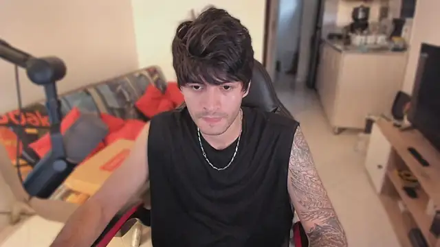 justin stark7 online show from September 12, 2025, 9:48 pm