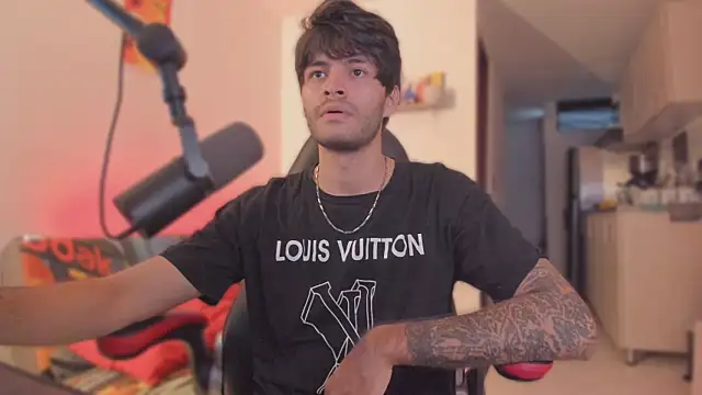 justin stark7 online show from November 8, 2025, 9:46 pm