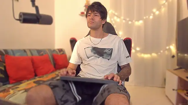 justin stark7 online show from January 9, 2026, 2:25 am