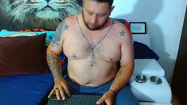 Michaell Myerss  online show from November 10, 2025, 8:19 pm